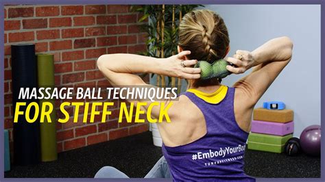Massage ball for neck New Designed Massage Tool – In order to solve the inconvenient of self-massage in the neck, shoulder, back and waist, massage rope offers 6 accurately placed therapy rollers that allow